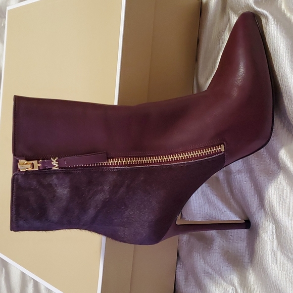 Plum Fur/Leather Michael Kors Ankle Boots...size 9 - Picture 3 of 4